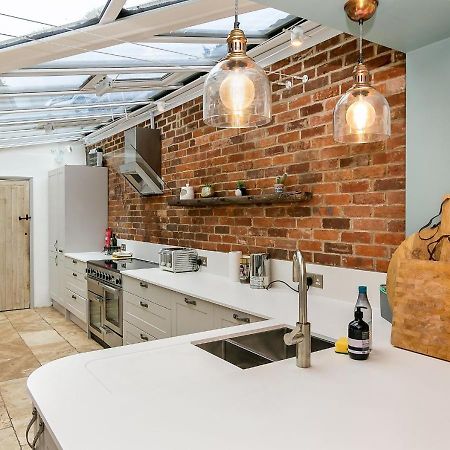 Lodge Farm - Stunning 3 Bed With Large Garden! Beckley  Bagian luar foto